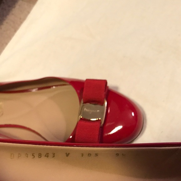 Salvatore Ferragamo Vara Flat - Picture 12 of 13